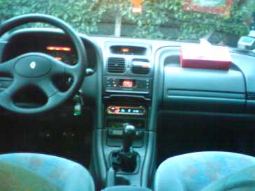 Фотоий: надувательство автомобили RENAULT - Laguna