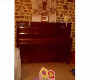 Фотоий: надувательство рояли и synthetizers ERARD - PIANO DROIT ERARD 1856