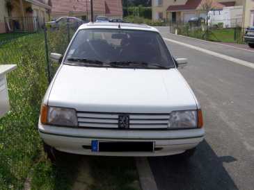 Фотоий: надувательство автомобили PEUGEOT - 205