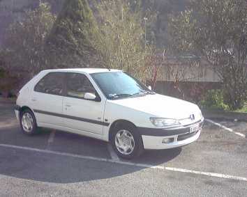 Фотоий: надувательство автомобили PEUGEOT - 306
