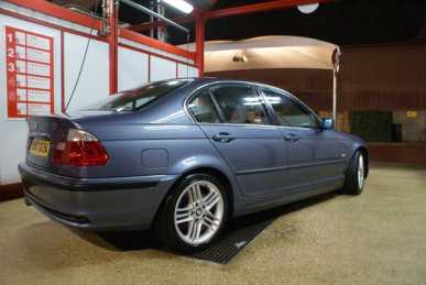 Фотоий: надувательство автомобили BMW - Série 3