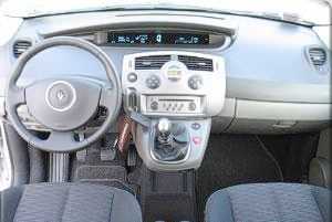 Фотоий: надувательство автомобили RENAULT - Scenic