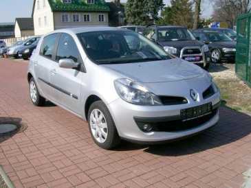 Фотоий: надувательство автомобили RENAULT - CLIO AUTHENTIQUE 1.2 16V