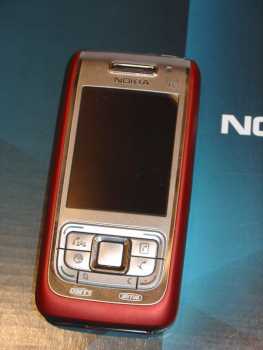 Фотоий: надувательство телефоны клетки NOKIA - E65