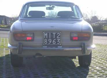 Фотоий: надувательство автомобили ALFA ROMEO - GTV