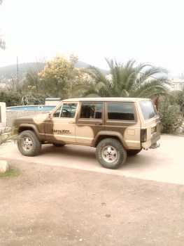 Фотоий: надувательство автомобили JEEP - Cherokee