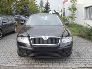 Фотоий: надувательство автомобили SKODA - OCTAVIA