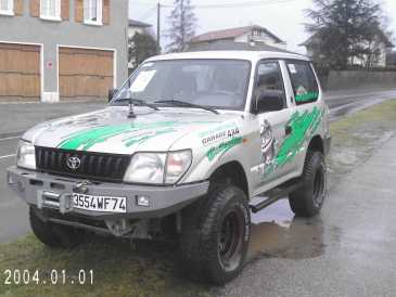 Фотоий: надувательство автомобили TOYOTA - Land Cruiser