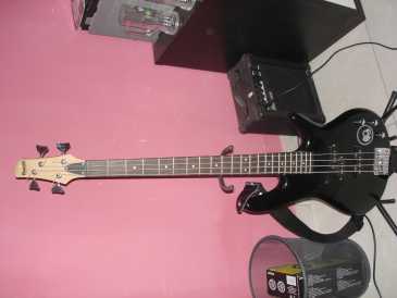 Фотоий: надувательство гитары и другие аппаратуры шнура IBANEZ - BASSE IBANEZ GSR190 + ACCESSOIRES