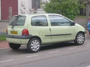 Фотоий: надувательство автомобили RENAULT - Twingo