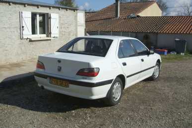 Фотоий: надувательство автомобили PEUGEOT - 406