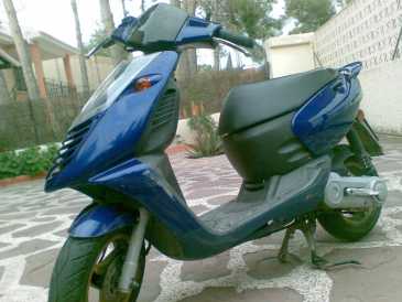 Фотоий: надувательство мотовелосипеды 50 cc - APRILIA - SONIC GP LC