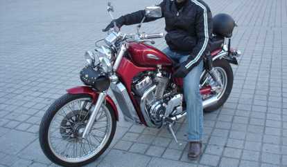 Фотоий: надувательство мотовелосипеды 800 cc - SUZUKI - VS INTRUDER