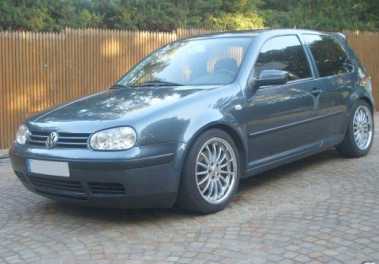 Фотоий: надувательство автомобили VOLKSWAGEN - Golf