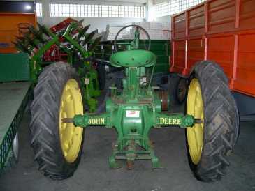 Фотоий: надувательство аграрные корабли JOHN DEERE - B TRICICLO