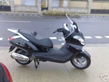 Фотоий: надувательство Scooters 125 cc - APRILIA - ATLANTIC