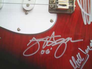 Фотоий: надувательство гитары и другие аппаратуры шнура FENDER - STARCASTER RUBYBURST