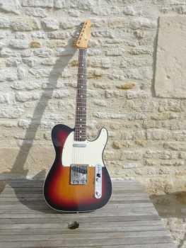 Фотоий: надувательство гитары и другие аппаратуры шнура FENDER - FENDER TELECASTER AMERICAN VINTAGE CUSTOM 62 REISS