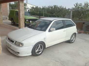 Фотоий: надувательство автомобили SEAT - Ibiza