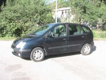 Фотоий: надувательство автомобили RENAULT - Scenic