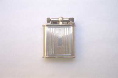 Фотоий: надувательство лихтеры BRIQUET FEUDOR