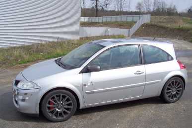 Фотоий: надувательство автомобили RENAULT - Megane II