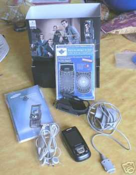 Фотоий: надувательство телефоны клетки SAMSUNG - SGH D600