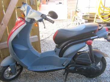 Фотоий: надувательство Scooters 50 cc - PEUGEOT - LUDIX DEUX PLACES