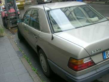 Фотоий: надувательство автомобили MERCEDES - 230